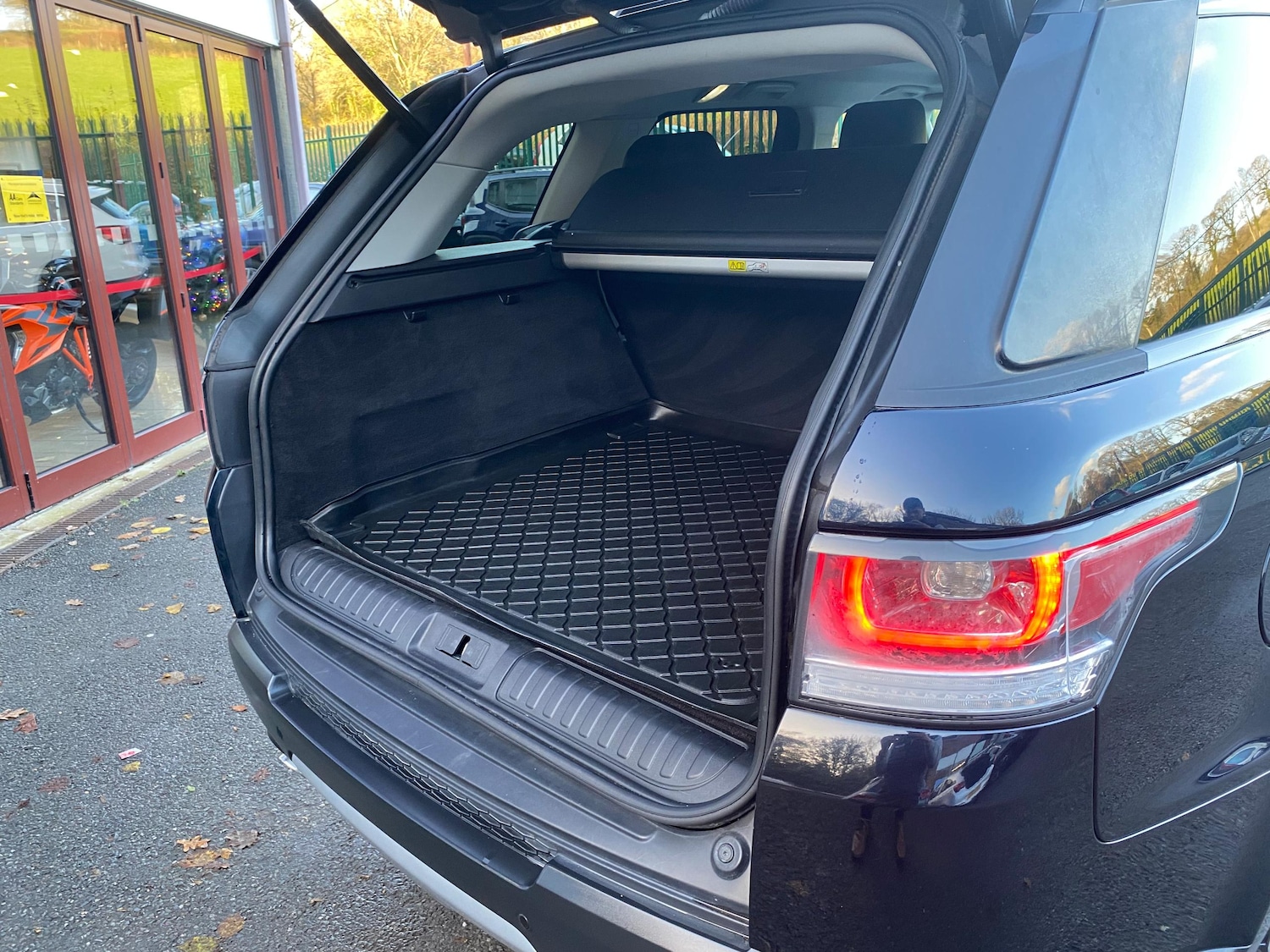 Used Land Rover Range Rover Sport 2015 for sale - 76863077: Photo 14