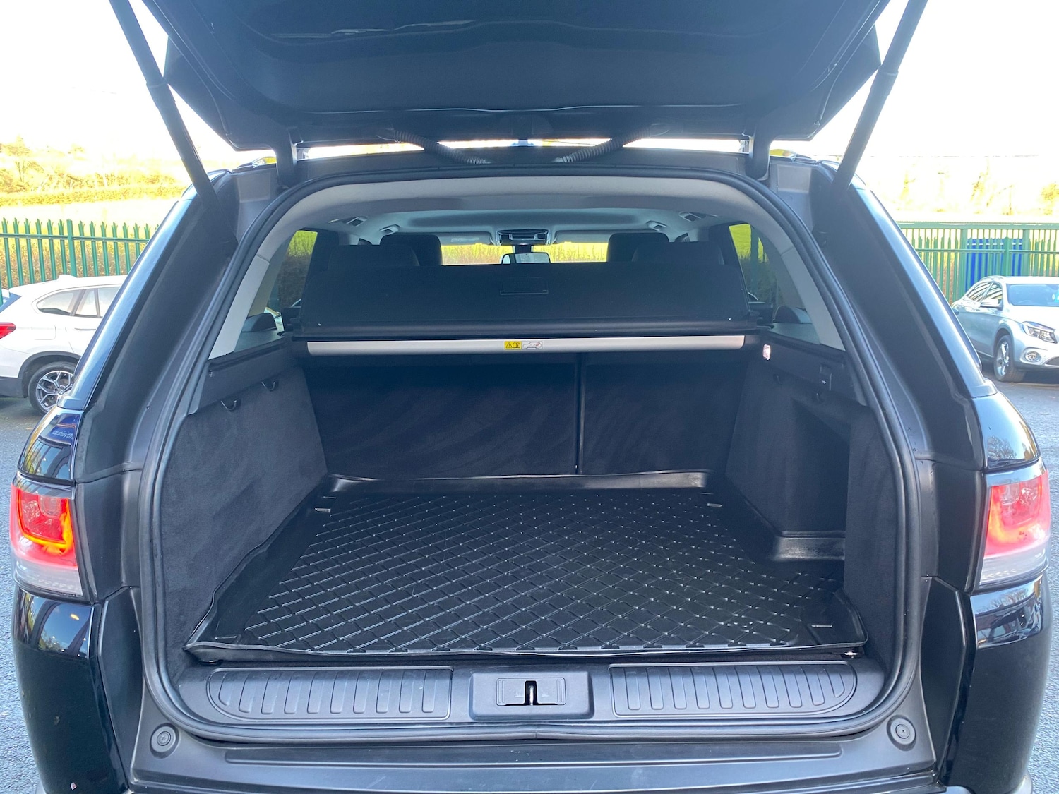 Used Land Rover Range Rover Sport 2015 for sale - 76863077: Photo 15