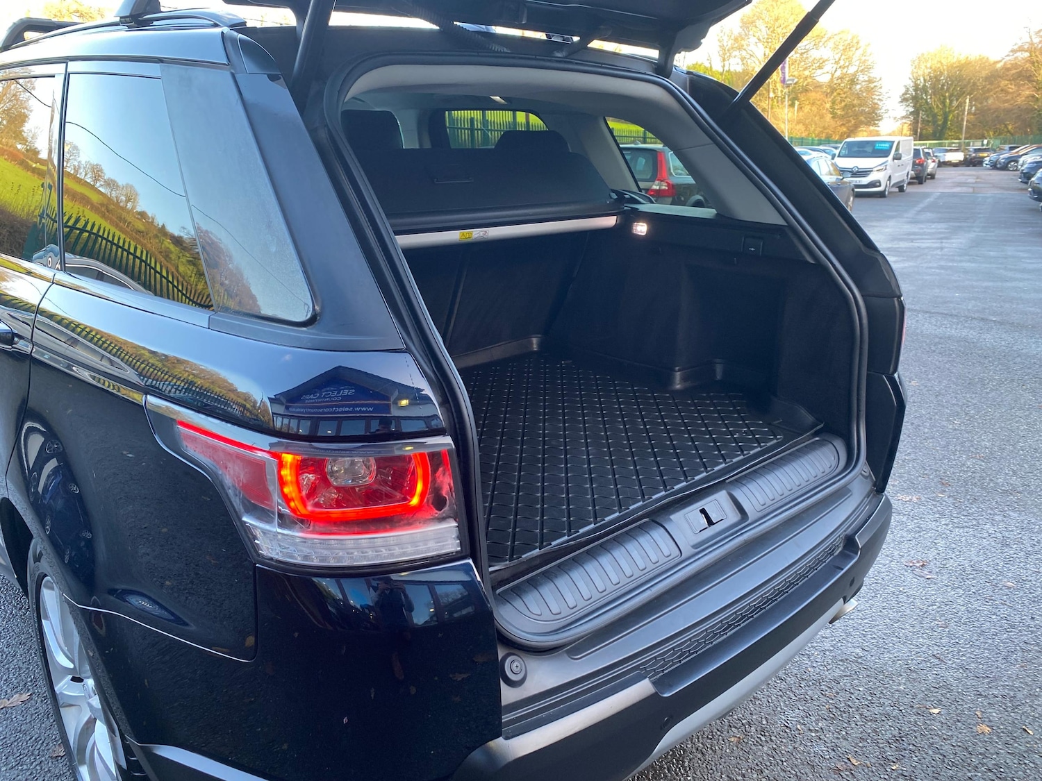 Used Land Rover Range Rover Sport 2015 for sale - 76863077: Photo 16