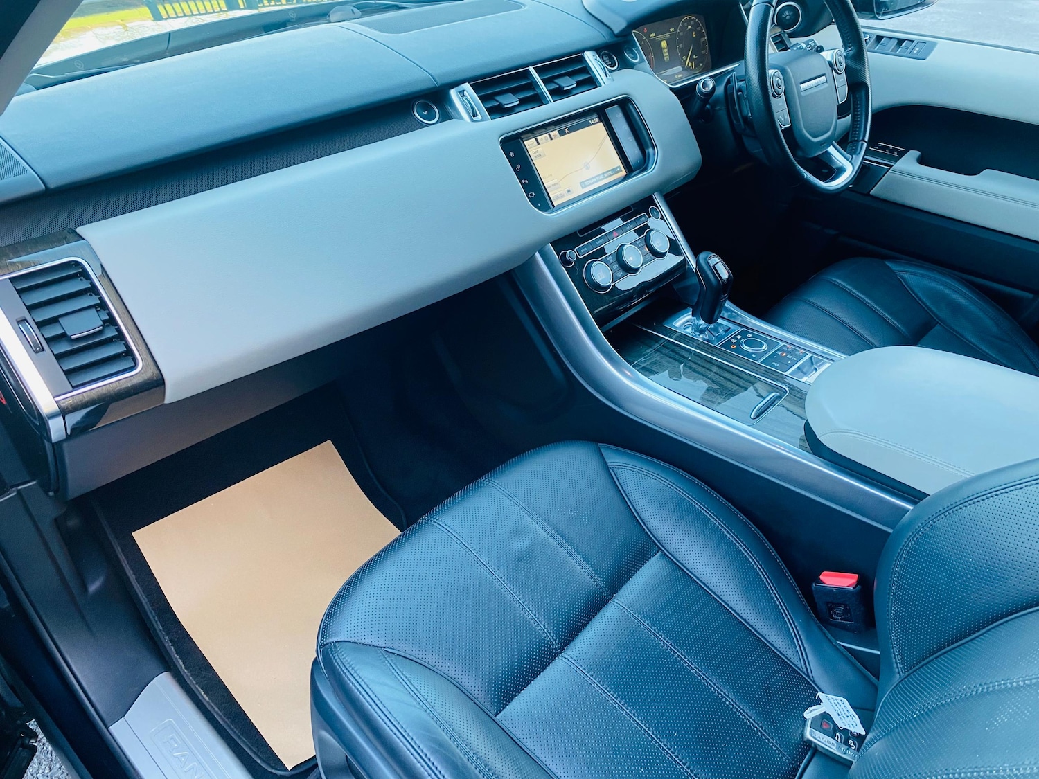 Used Land Rover Range Rover Sport 2015 for sale - 76863077: Photo 19