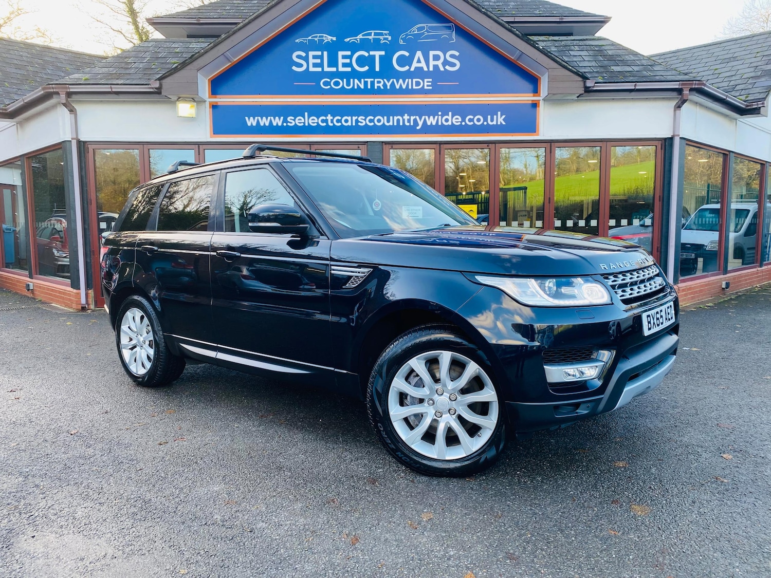 Used Land Rover Range Rover Sport 2015 for sale - 76863077: Photo 2