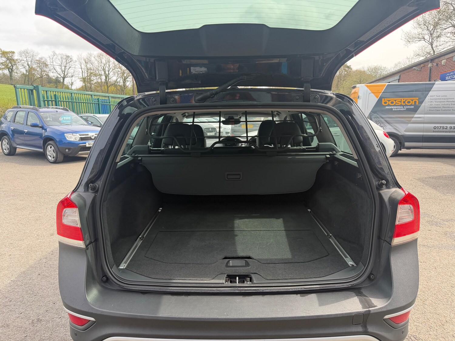 Used Volvo XC70 2015 for sale - 78197224: Photo 26