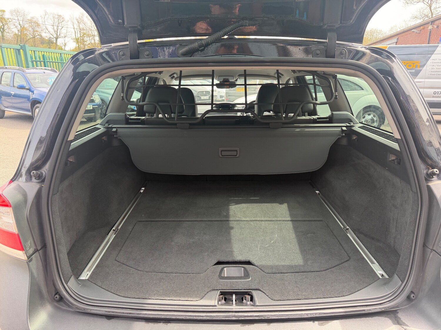 Used Volvo XC70 2015 for sale - 78197224: Photo 28