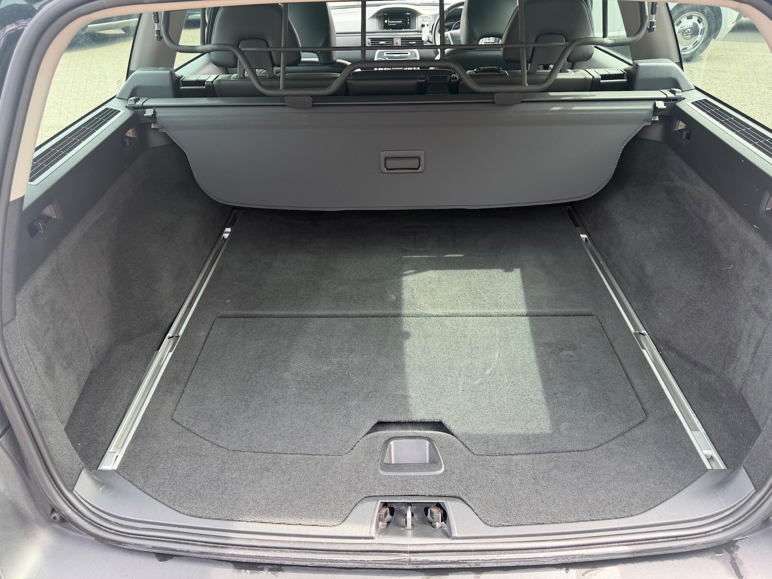 Used Volvo XC70 2015 for sale - 78197224: Photo 29