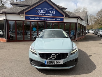 Used Volvo V40 Cross Country 2016 for sale - 78029046: Photo