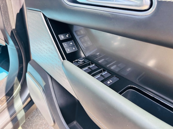 Used Land Rover Range Rover Velar 2018 for sale - 75412762: Photo 25