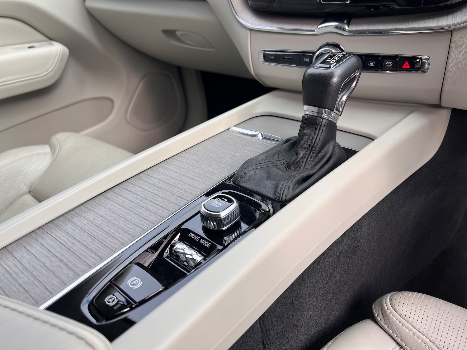 Used Volvo XC60 2017 for sale - 76087274: Photo 22