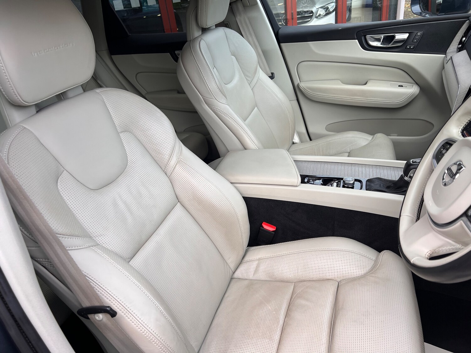 Used Volvo XC60 2017 for sale - 76087274: Photo 30