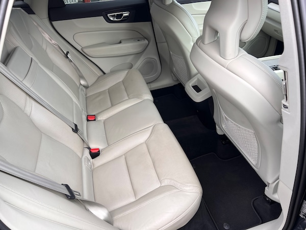 Used Volvo XC60 2017 for sale - 76087274: Photo 31