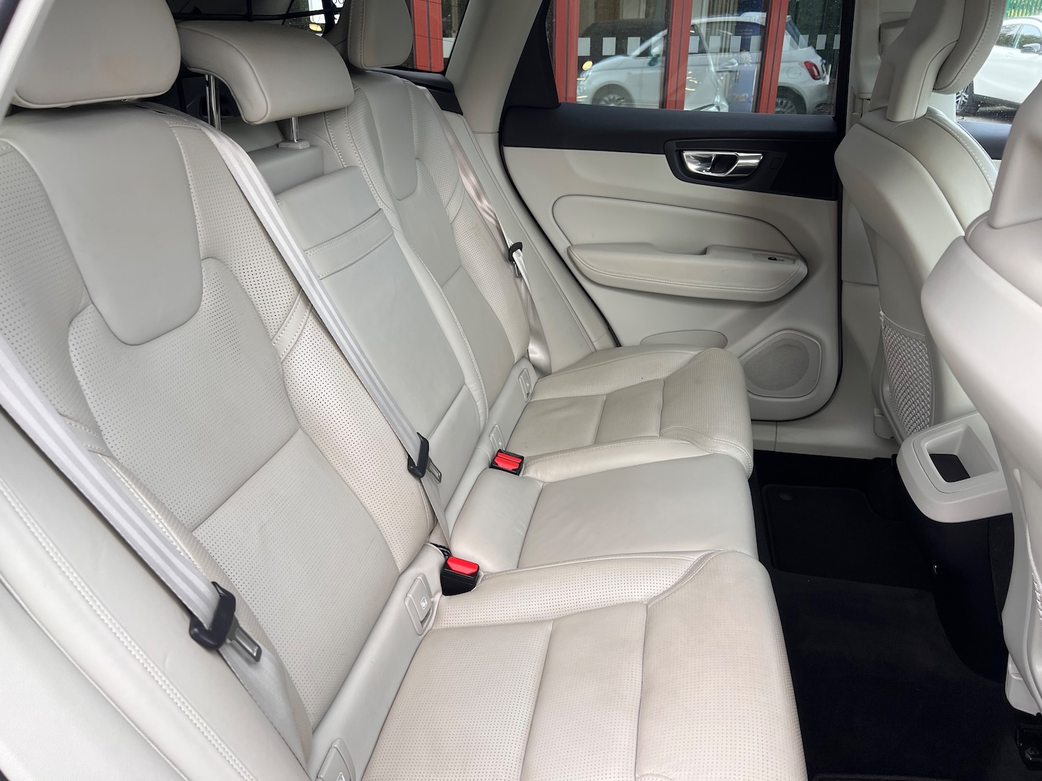 Used Volvo XC60 2017 for sale - 76087274: Photo 32