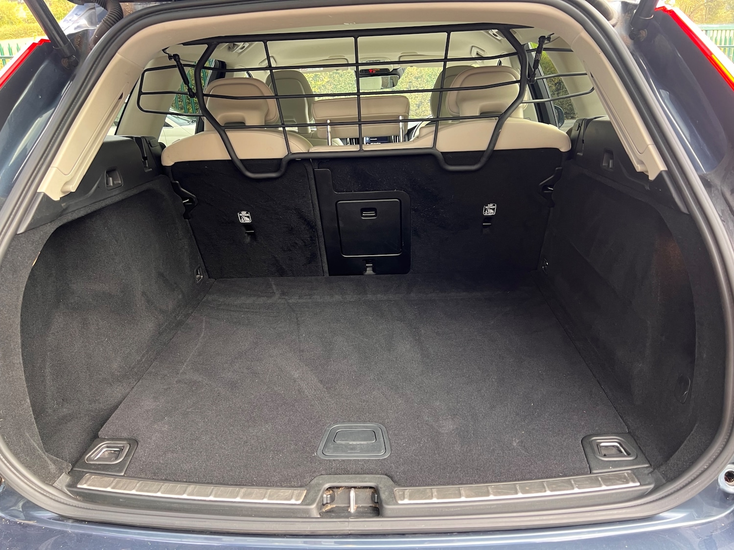 Used Volvo XC60 2017 for sale - 76087274: Photo 7