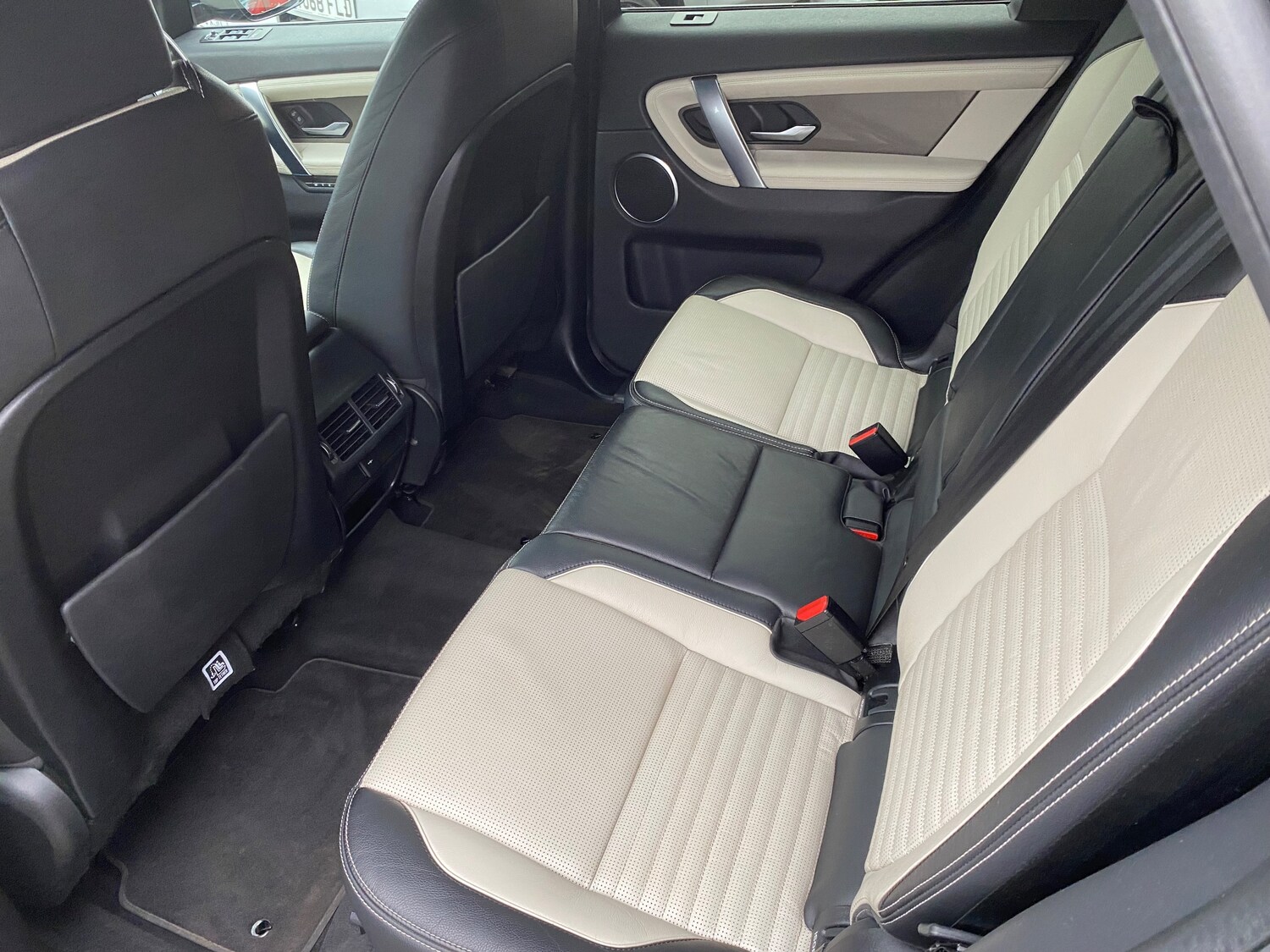 Used Land Rover Discovery Sport 2020 for sale - 76236887: Photo 28