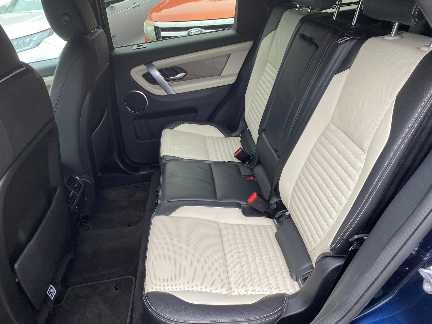 Used Land Rover Discovery Sport 2020 for sale - 76236887: Photo 29