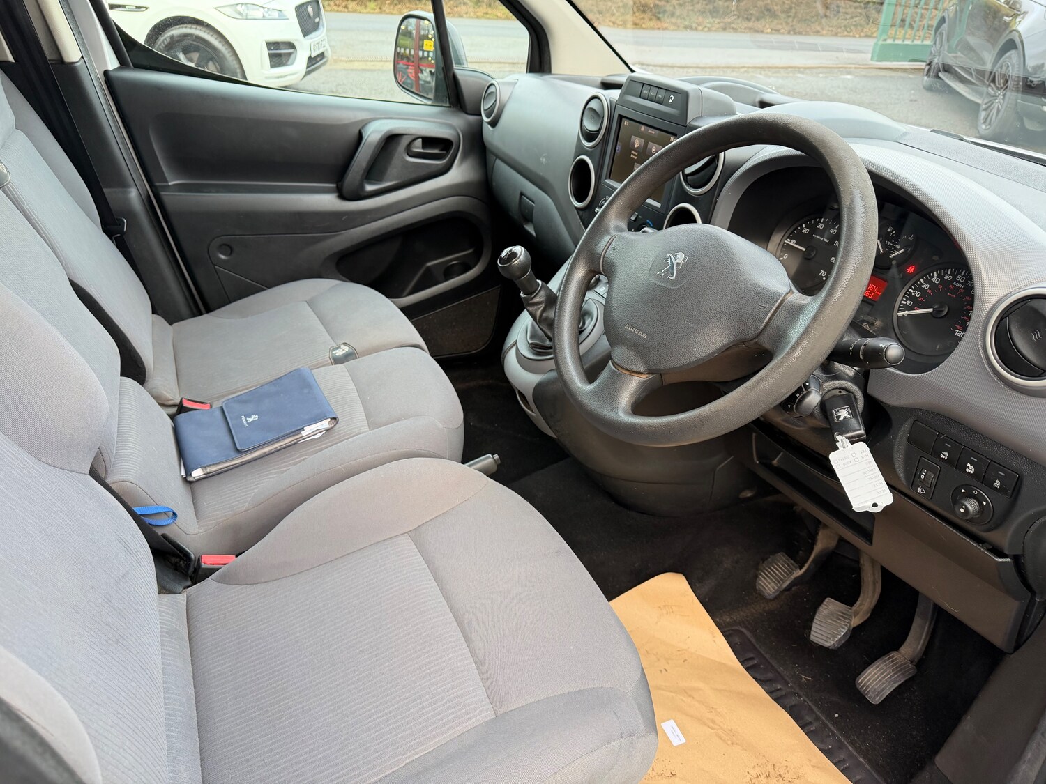 Used Peugeot Partner 2016 for sale - 76739395: Photo 11