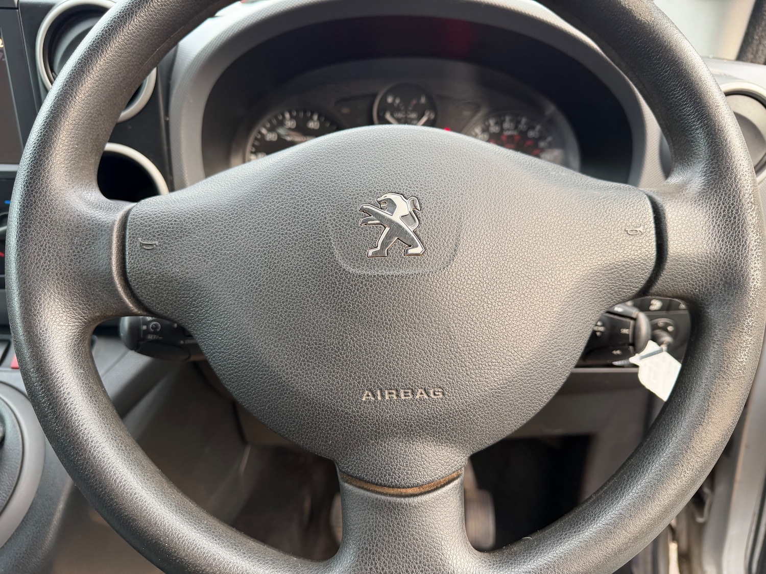 Used Peugeot Partner 2016 for sale - 76739395: Photo 14