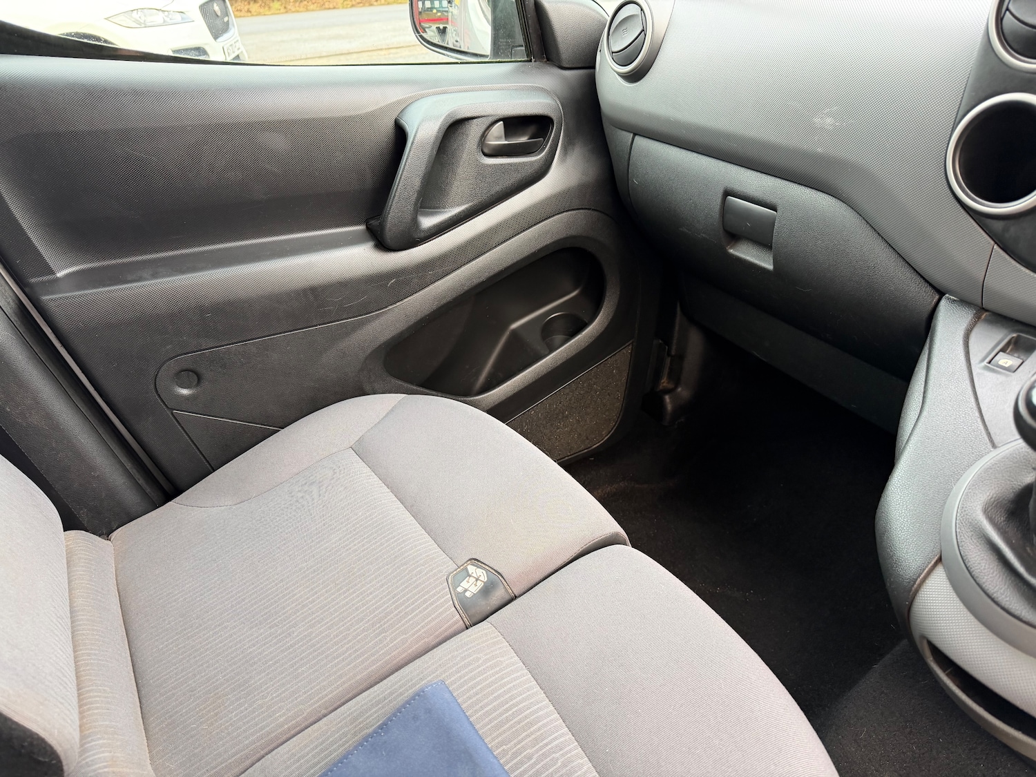 Used Peugeot Partner 2016 for sale - 76739395: Photo 18