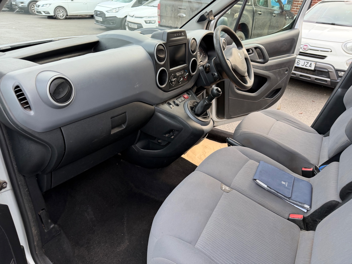 Used Peugeot Partner 2016 for sale - 76739395: Photo 31