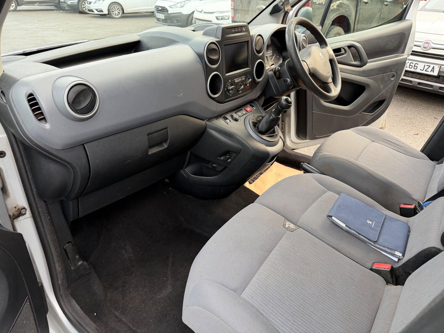 Used Peugeot Partner 2016 for sale - 76739395: Photo 33