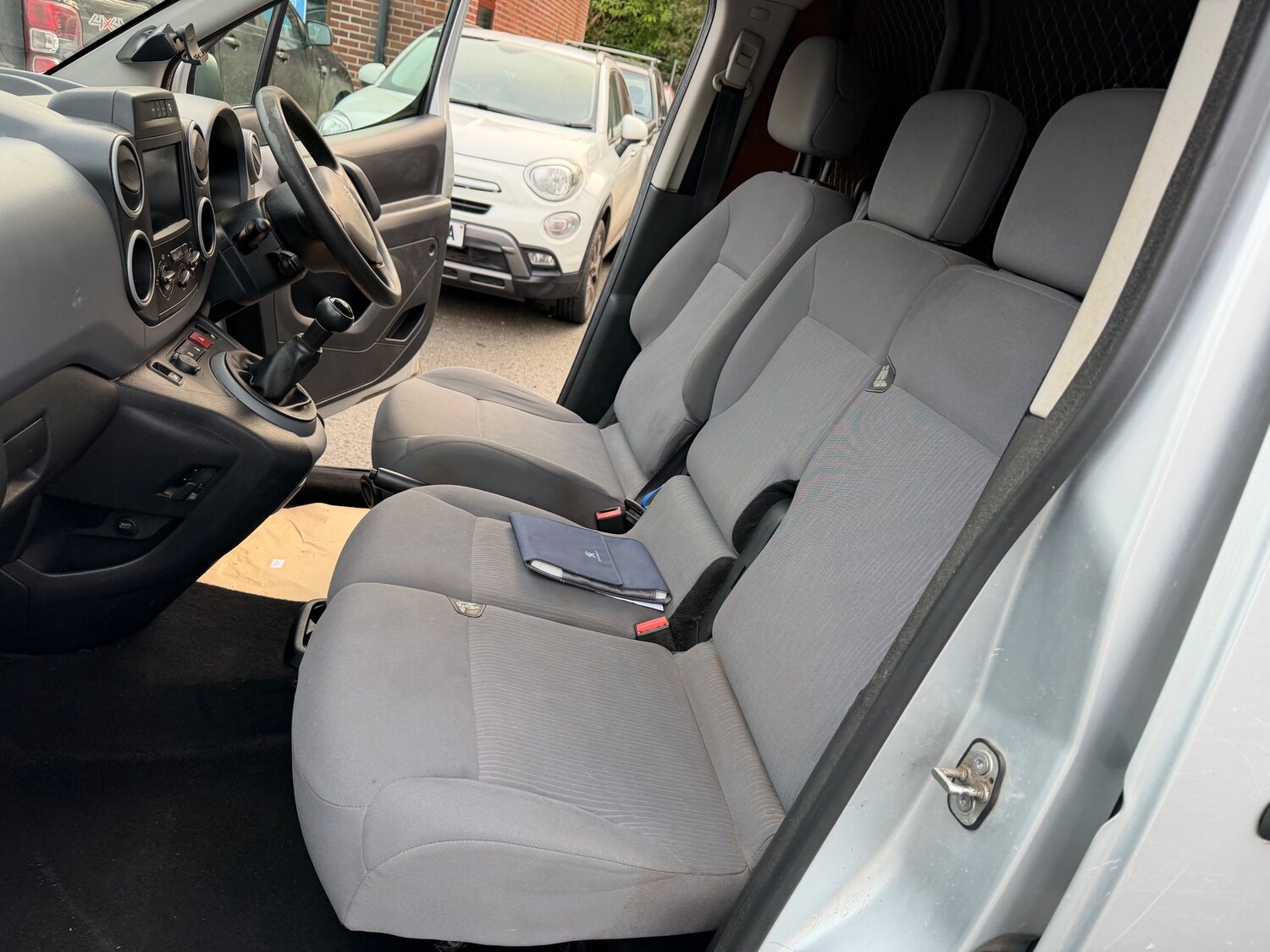 Used Peugeot Partner 2016 for sale - 76739395: Photo 34