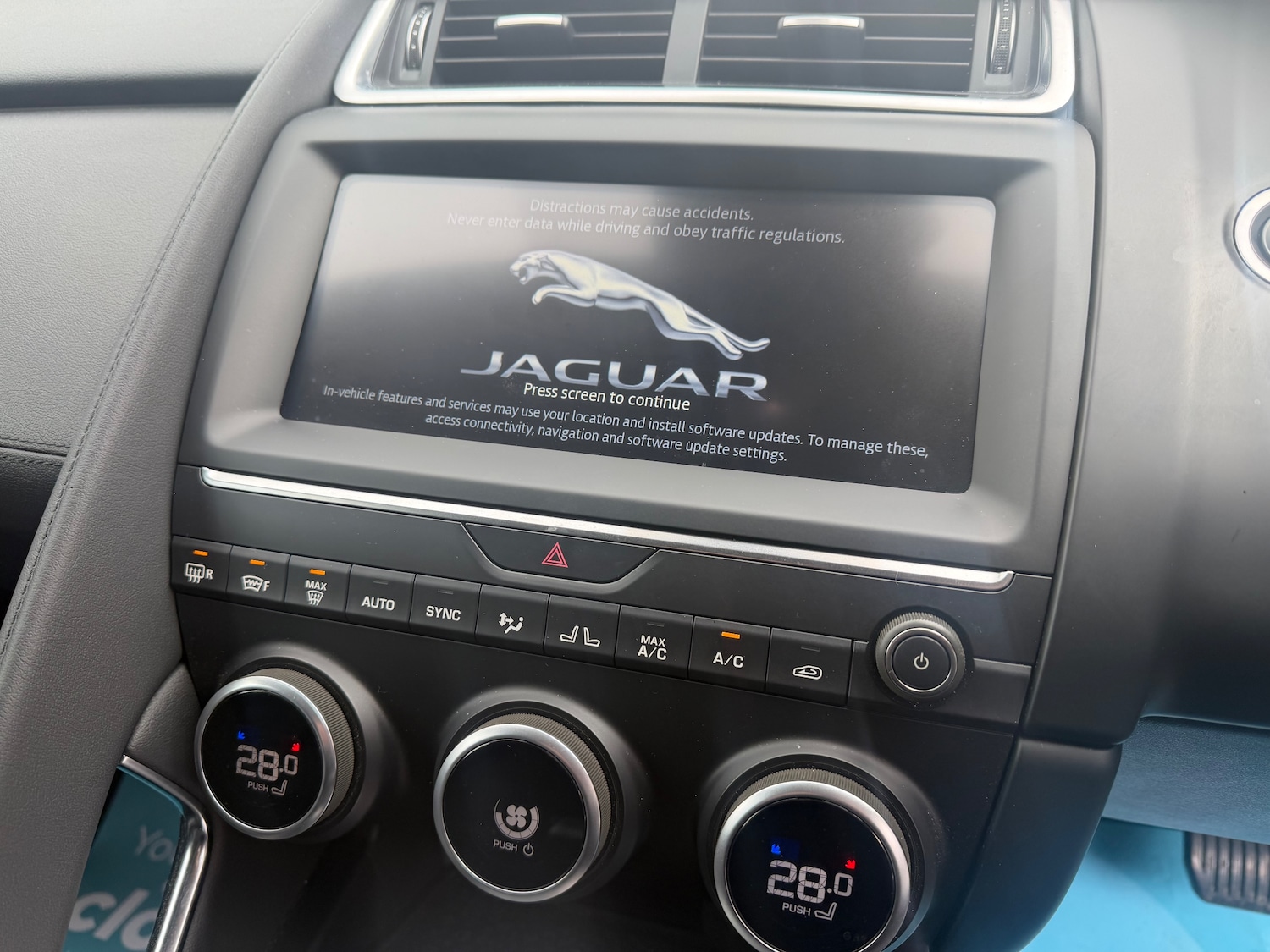 Used Jaguar E-Pace 2018 for sale - 77557331: Photo 16