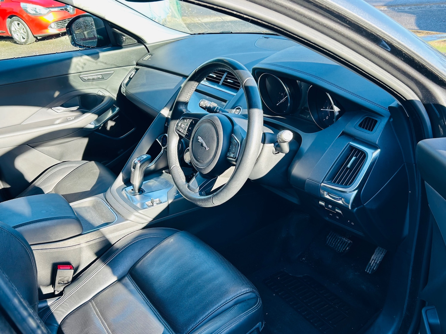 Used Jaguar E-Pace 2018 for sale - 77557331: Photo 3