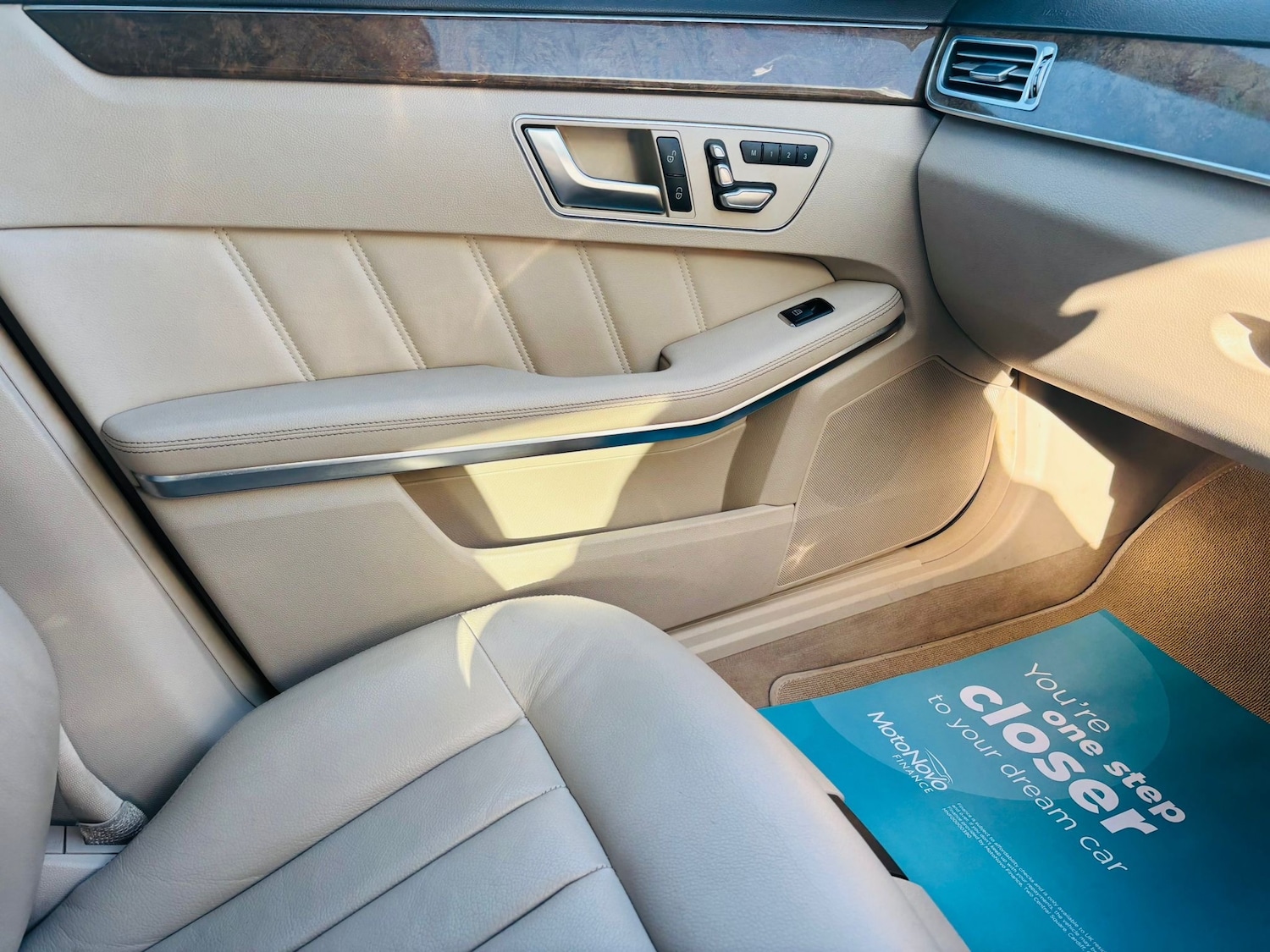 Used Mercedes-Benz E Class 2013 for sale - 76581272: Photo 25