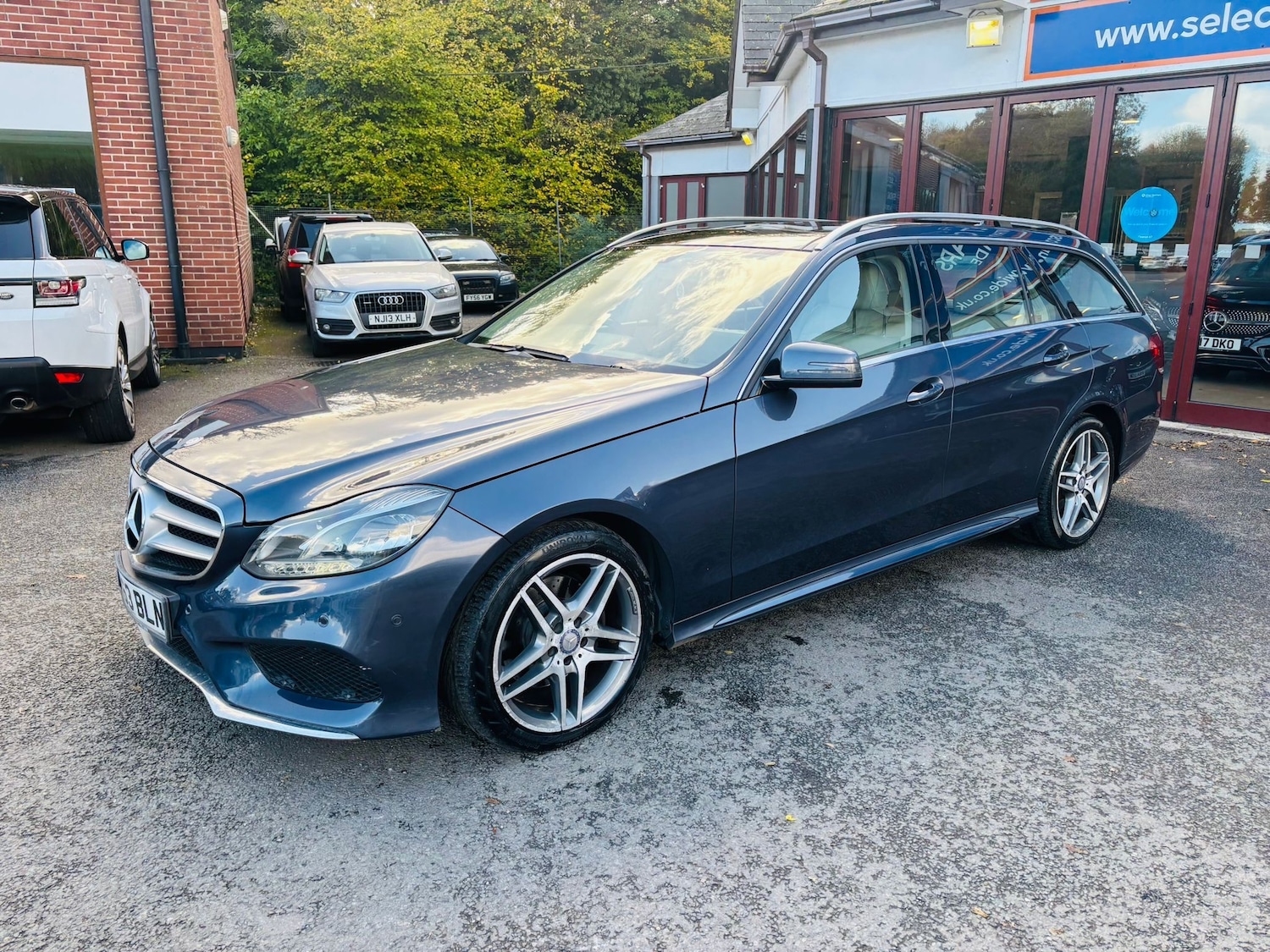 Used Mercedes-Benz E Class 2013 for sale - 76581272: Photo 4