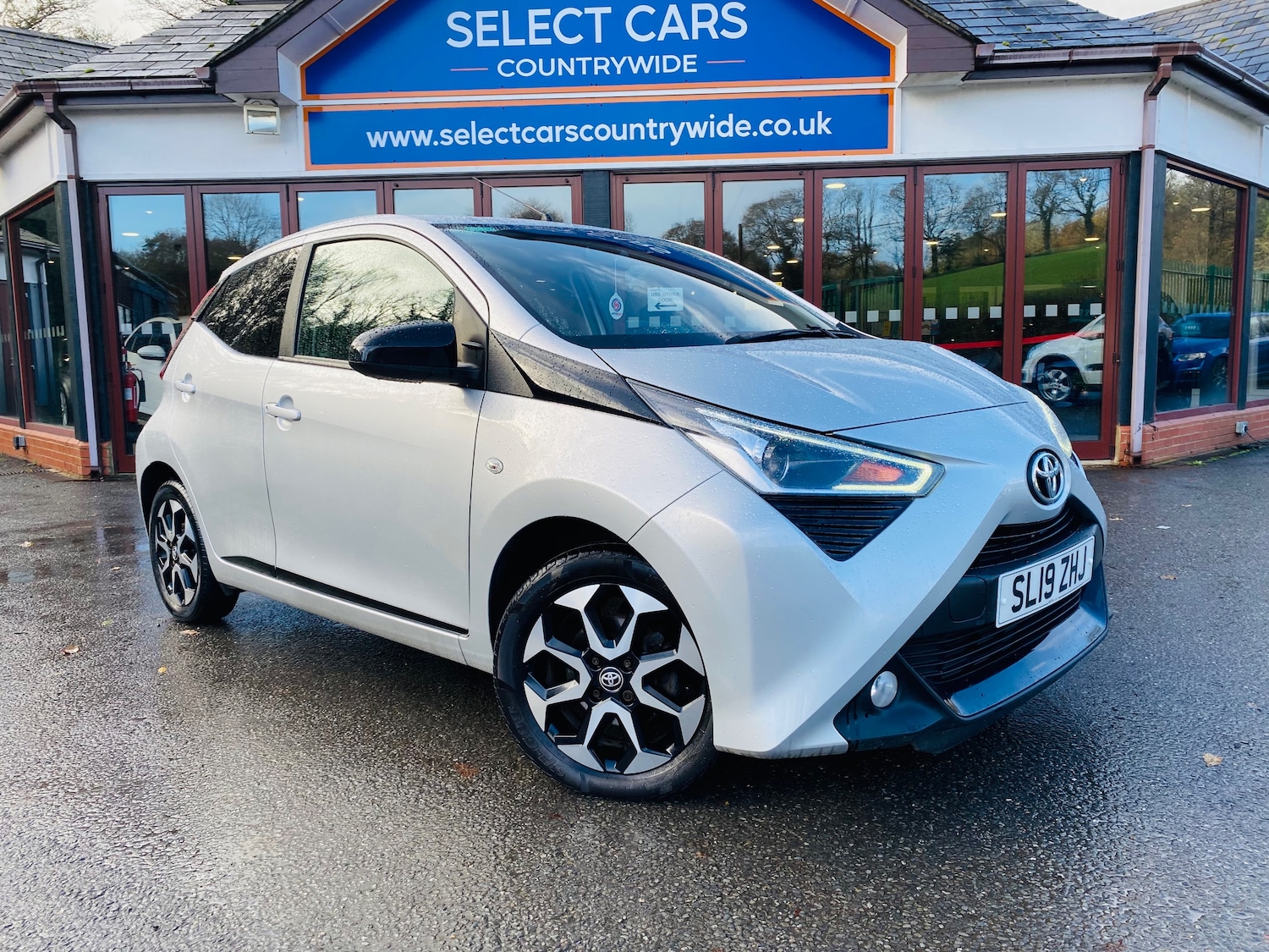 Used Toyota AYGO 2019 for sale - 76783331: Photo 2