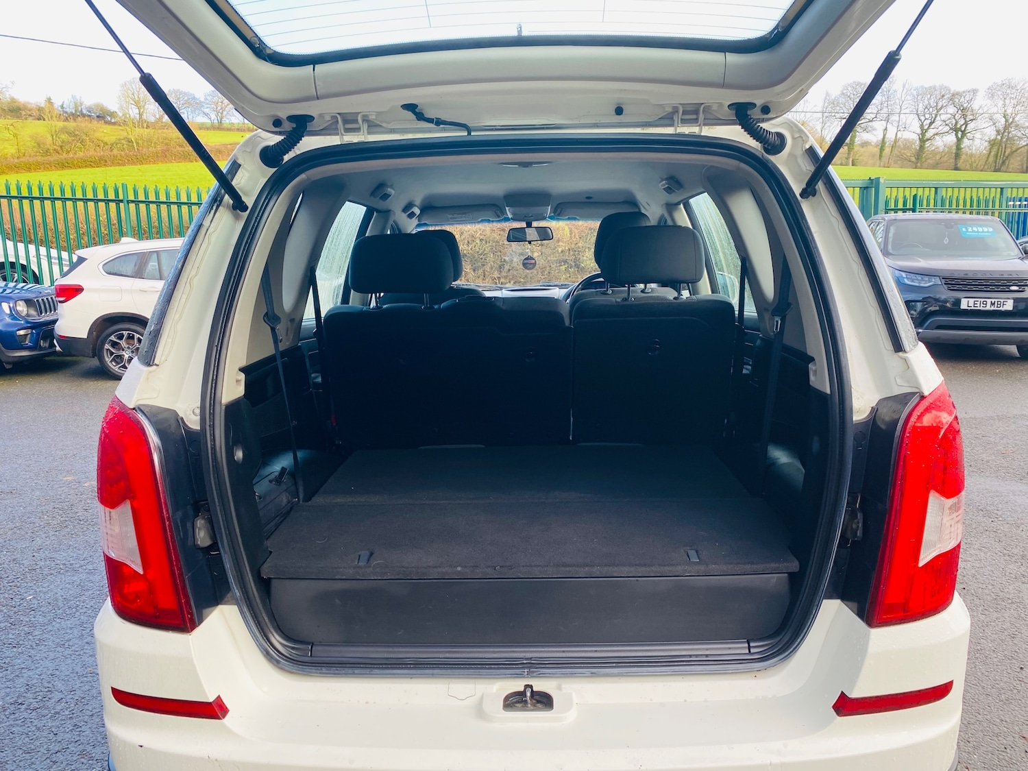 Used Ssangyong Rexton 2017 for sale - 76957670: Photo 9