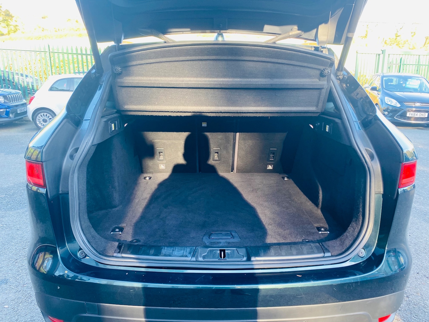 Used Jaguar F-Pace 2017 for sale - 76641649: Photo 11