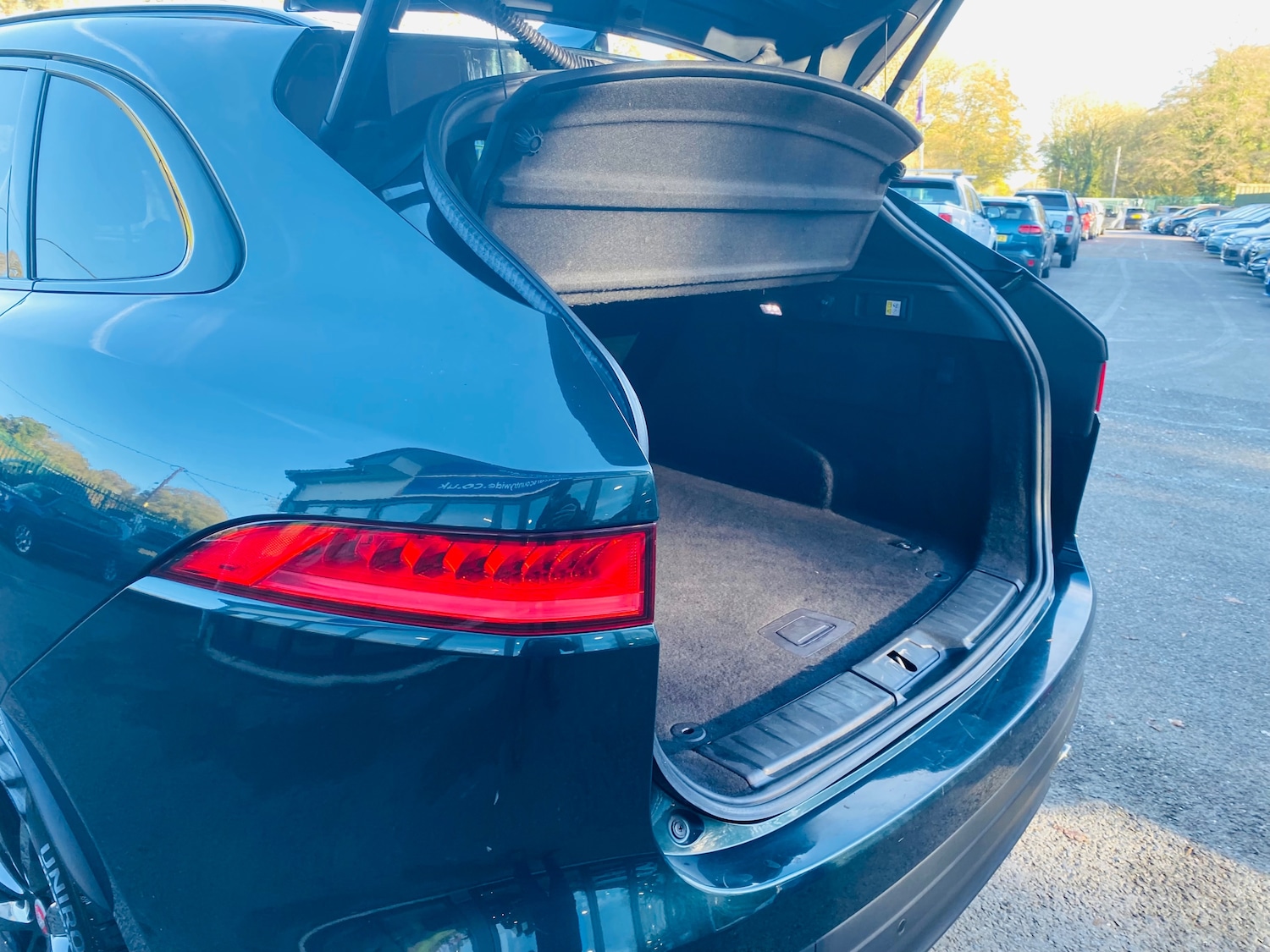 Used Jaguar F-Pace 2017 for sale - 76641649: Photo 12