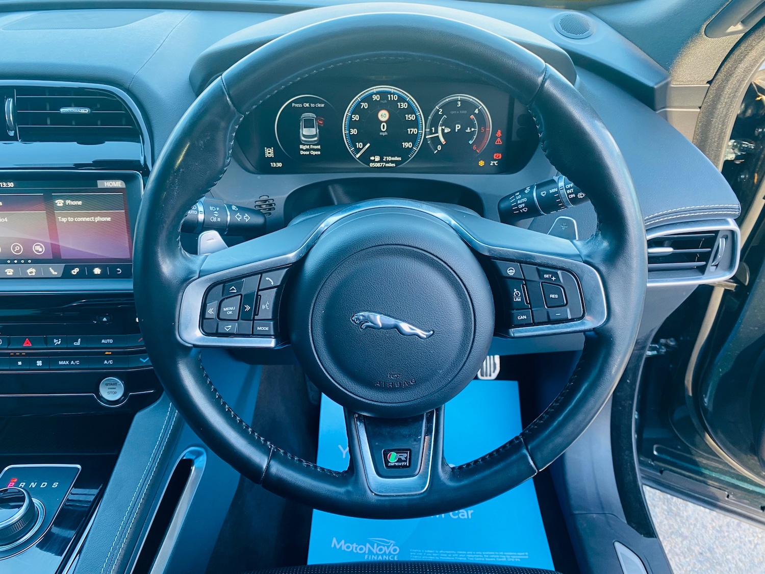 Used Jaguar F-Pace 2017 for sale - 76641649: Photo 18