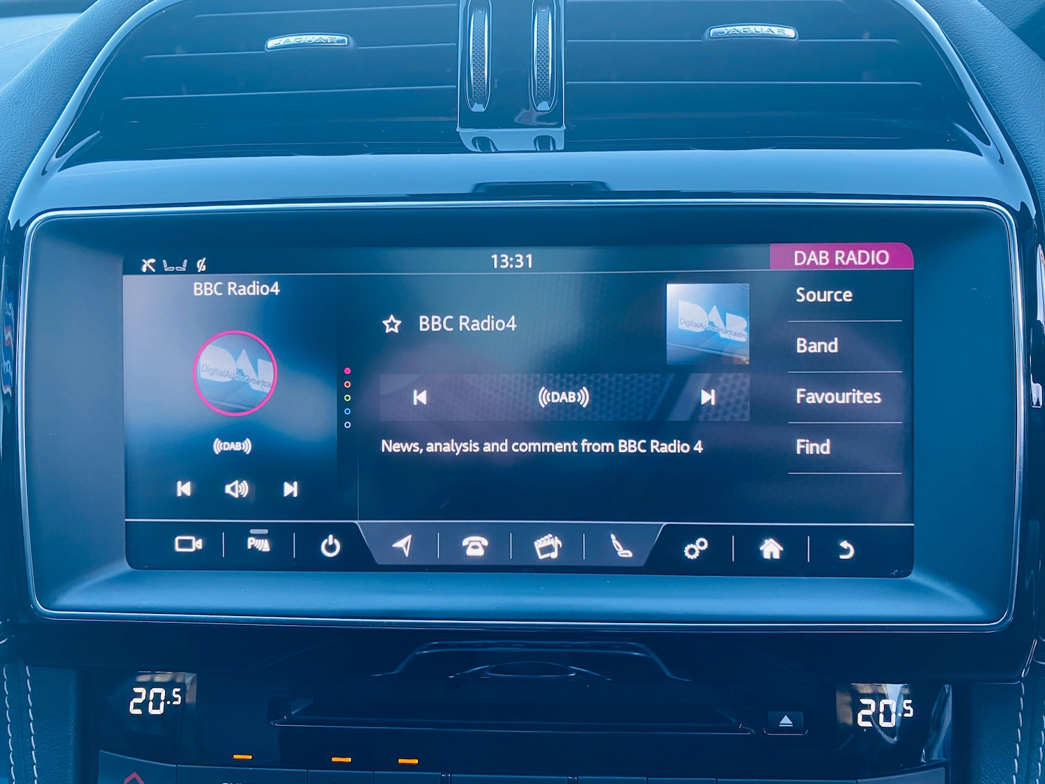 Used Jaguar F-Pace 2017 for sale - 76641649: Photo 23