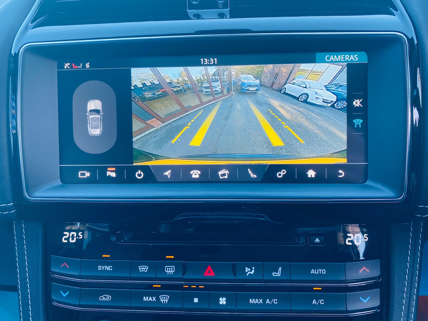 Used Jaguar F-Pace 2017 for sale - 76641649: Photo 27