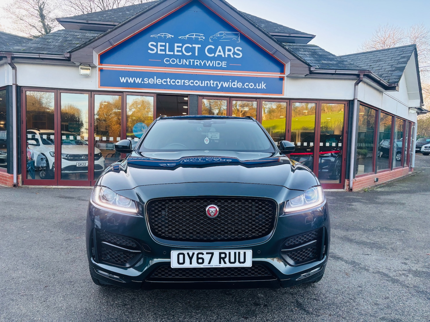 Used Jaguar F-Pace 2017 for sale - 76641649: Photo 3