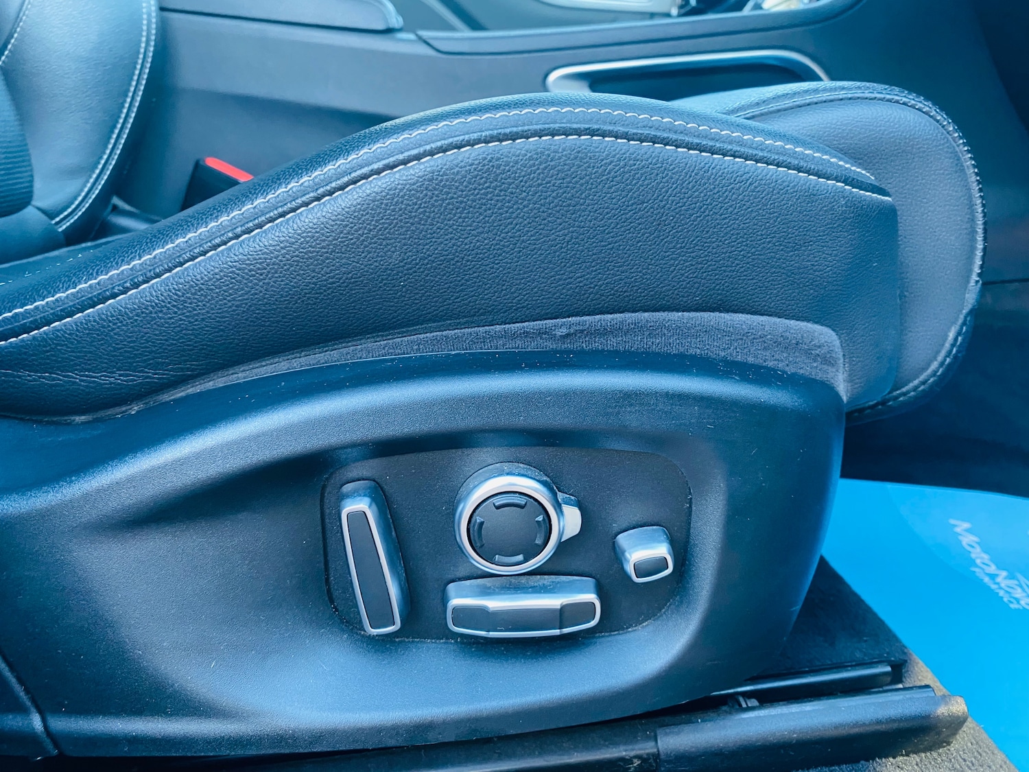 Used Jaguar F-Pace 2017 for sale - 76641649: Photo 32