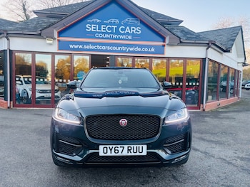 Used Jaguar F-Pace 2017 for sale - 76641649: Photo