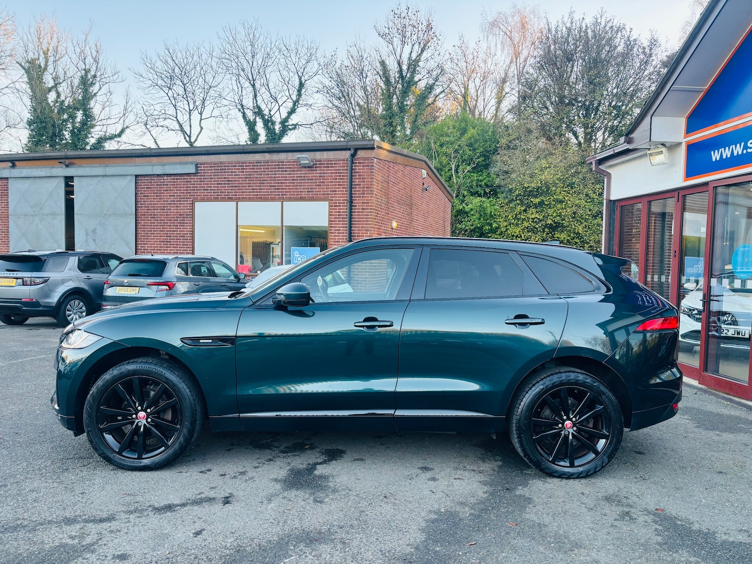Used Jaguar F-Pace 2017 for sale - 76641649: Photo 5