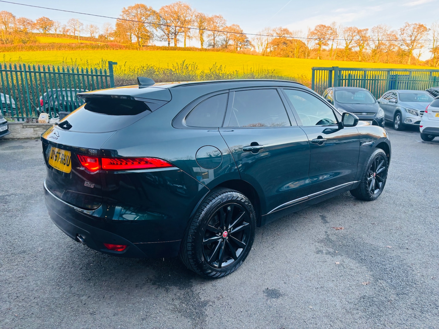 Used Jaguar F-Pace 2017 for sale - 76641649: Photo 8
