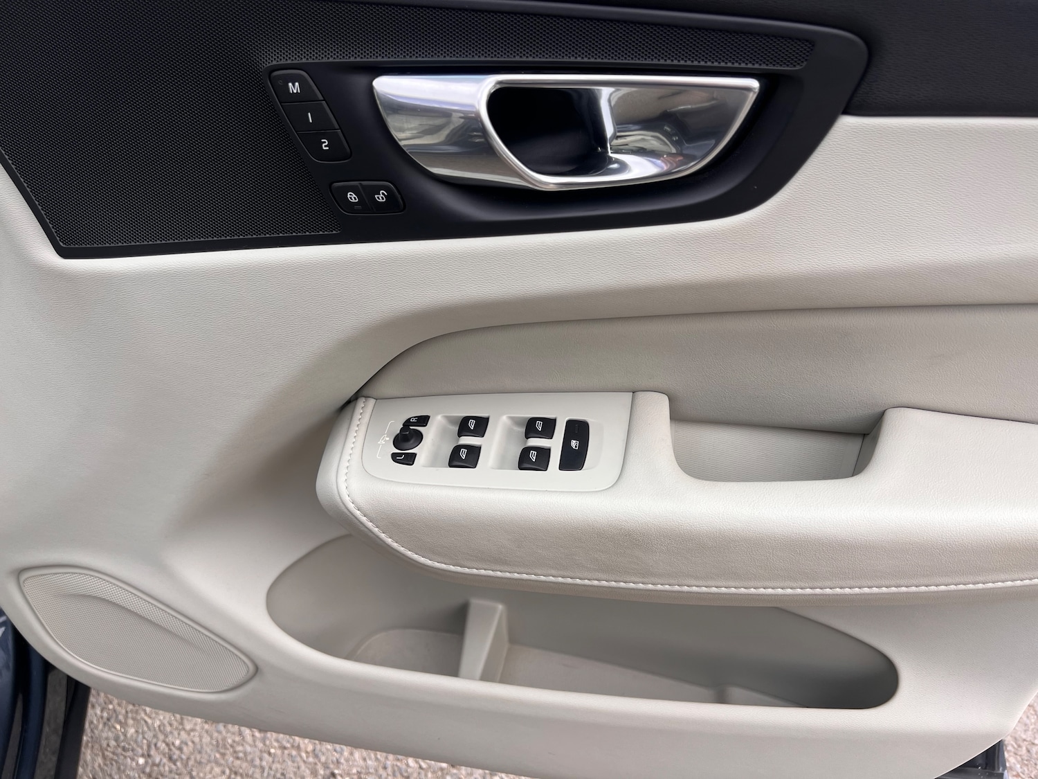 Used Volvo XC60 2017 for sale - 77094231: Photo 19