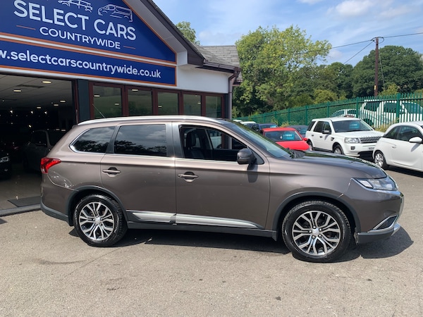 Used Mitsubishi Outlander 2016 for sale - 75648975: Photo 10