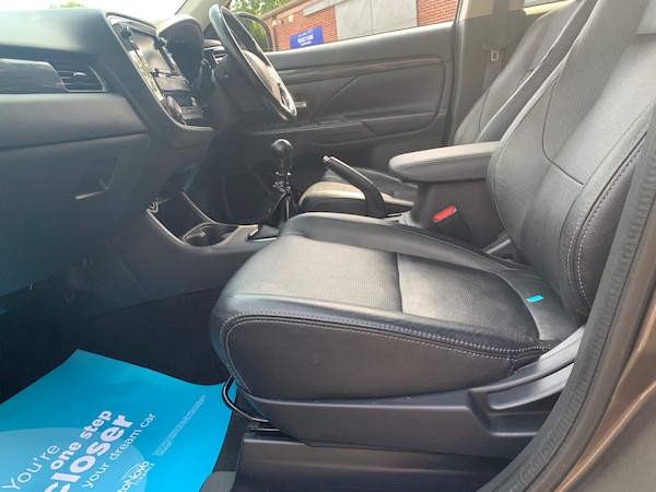 Used Mitsubishi Outlander 2016 for sale - 75648975: Photo 20