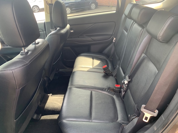 Used Mitsubishi Outlander 2016 for sale - 75648975: Photo 27