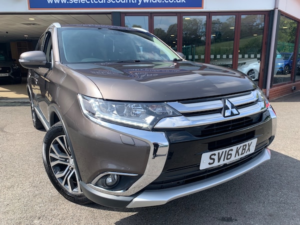 Used Mitsubishi Outlander 2016 for sale - 75648975: Photo 2