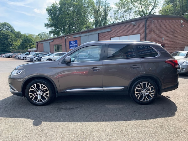 Used Mitsubishi Outlander 2016 for sale - 75648975: Photo 5