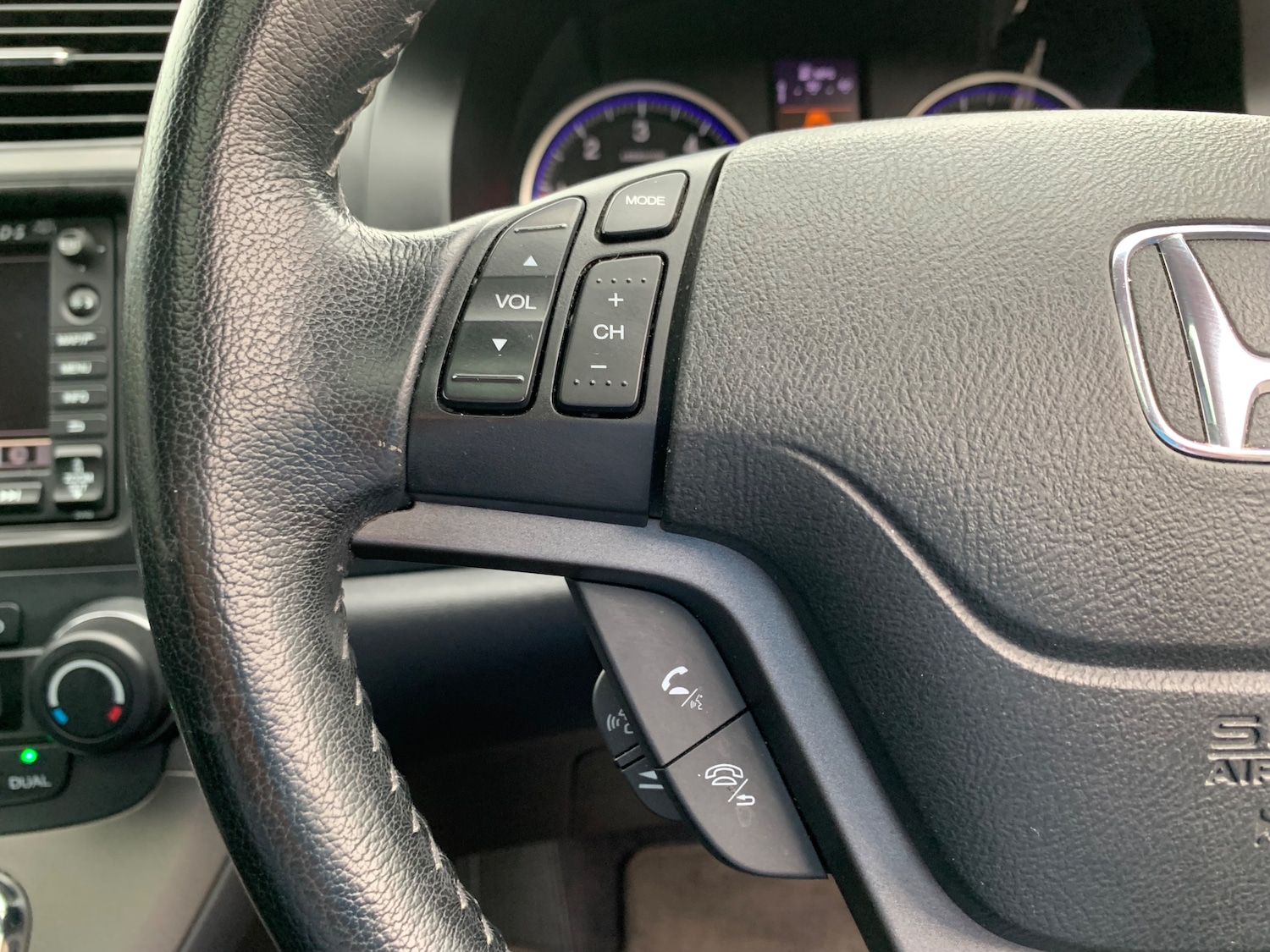 Used Honda CR-V 2011 for sale - 76143633: Photo 16