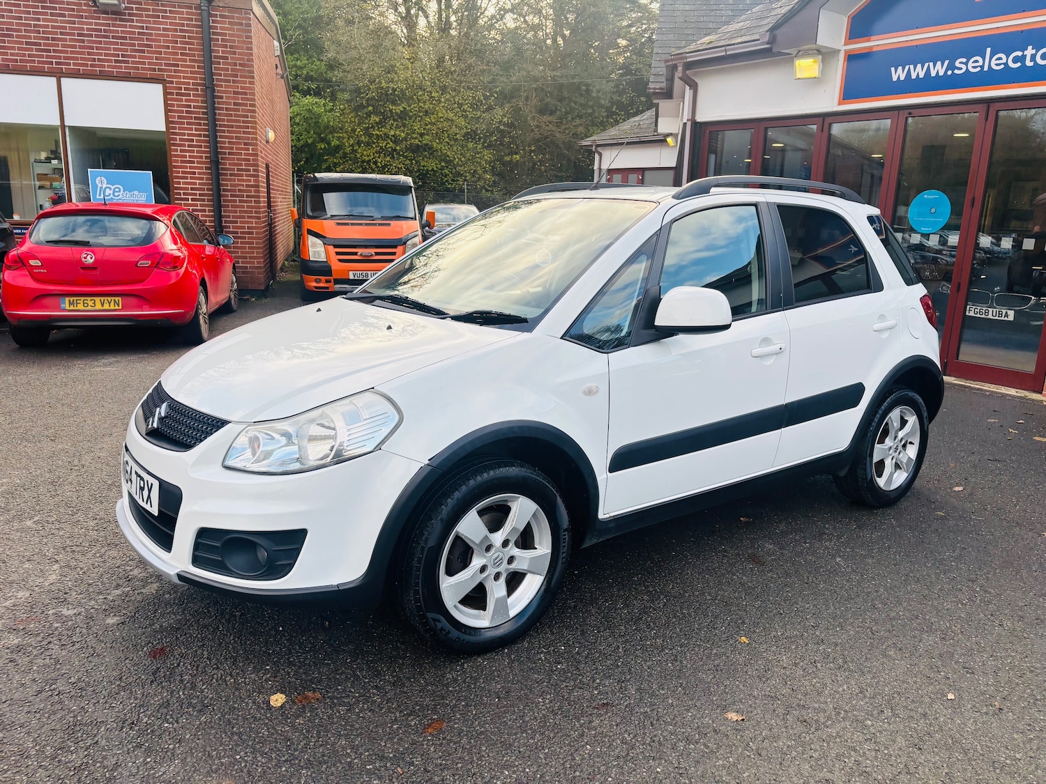 Used Suzuki SX4 2014 for sale - 76641653: Photo 4