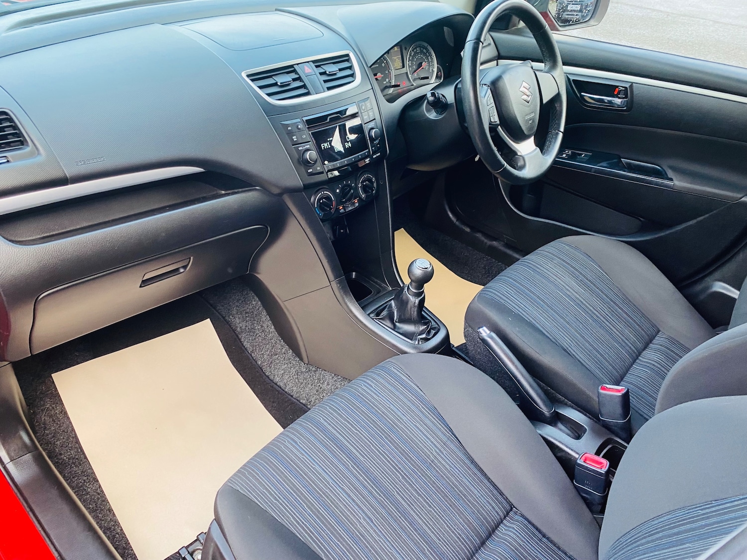 Used Suzuki Swift 2015 for sale - 77187629: Photo 21