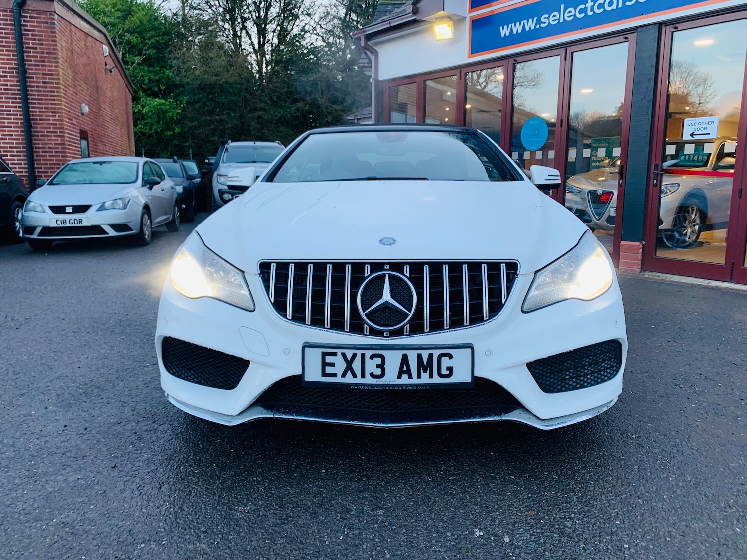 Used Mercedes-Benz E Class 2013 for sale - 77226179: Photo 3