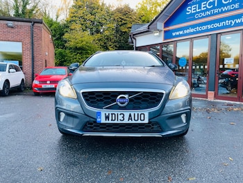Used Volvo V40 Cross Country 2013 for sale - 76386904: Photo